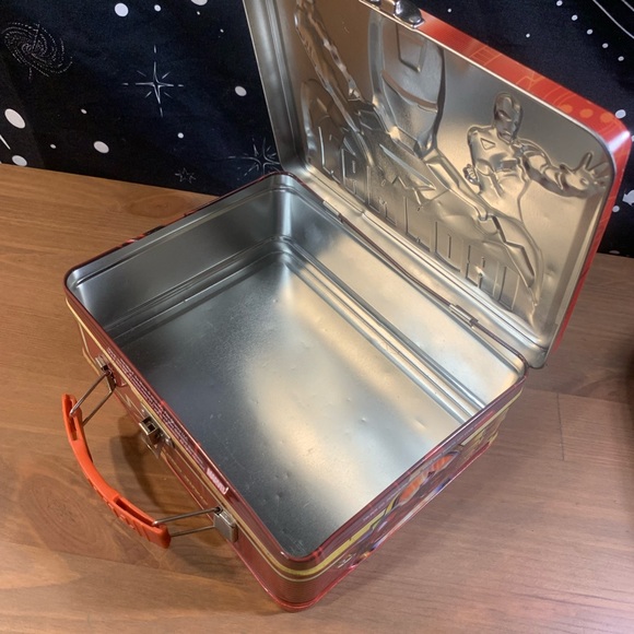 Iron Man 2 the Movie Tin Box Co 2010 Mini Collectible Lunchbox Marvel - Picture 4 of 16